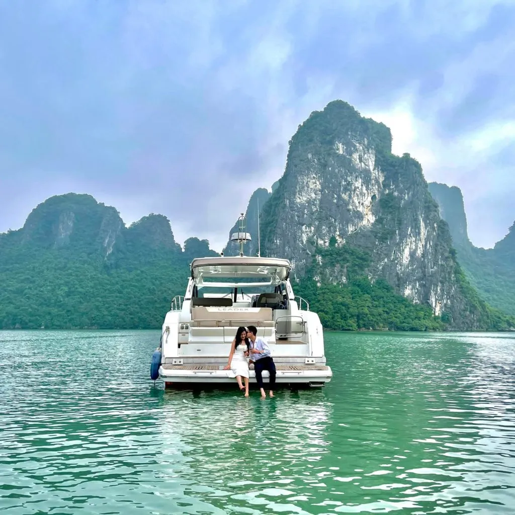7301 vietnam honeymoon couple