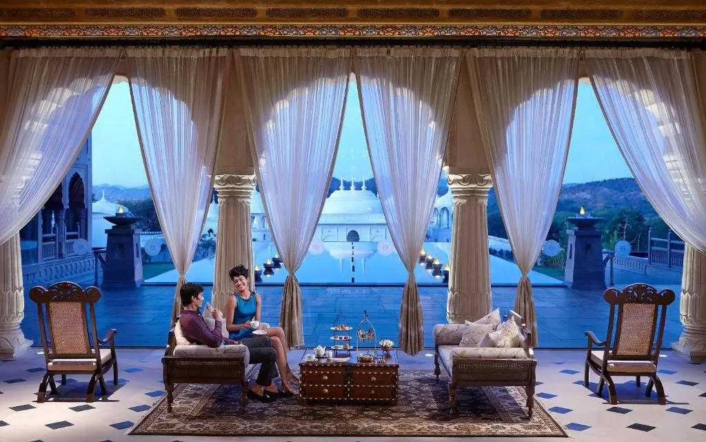 /img/7314-romantic-dinner.webp