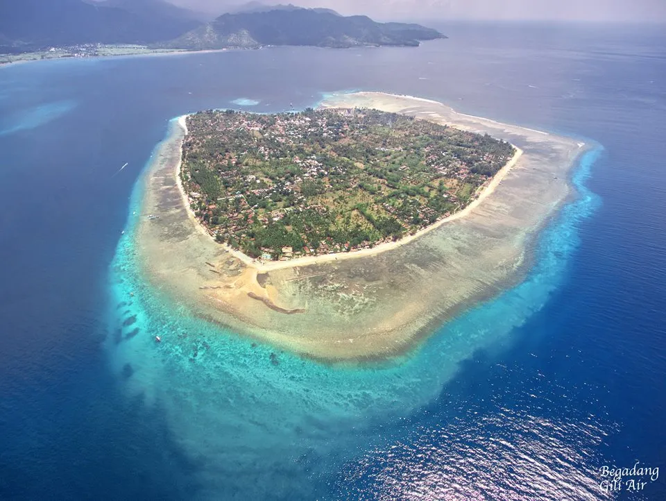 7315 gili island beaches