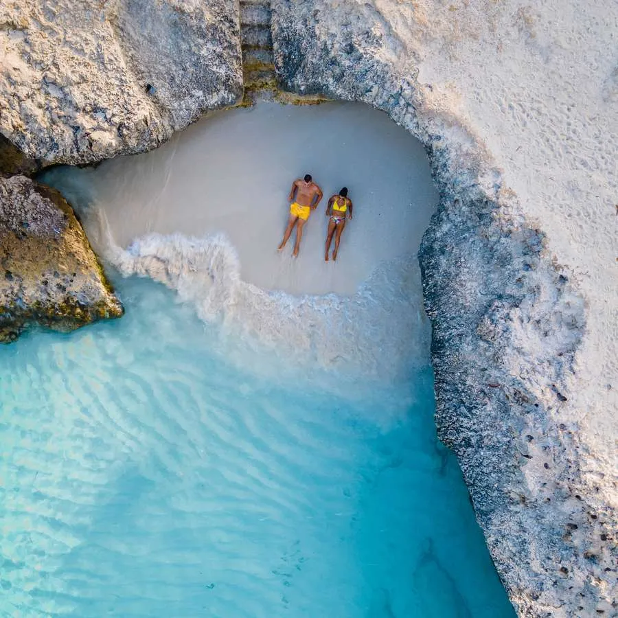 /img/7364-paxos-honeymoon.webp