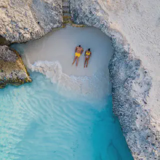 /img/7364-paxos-honeymoon.webp
