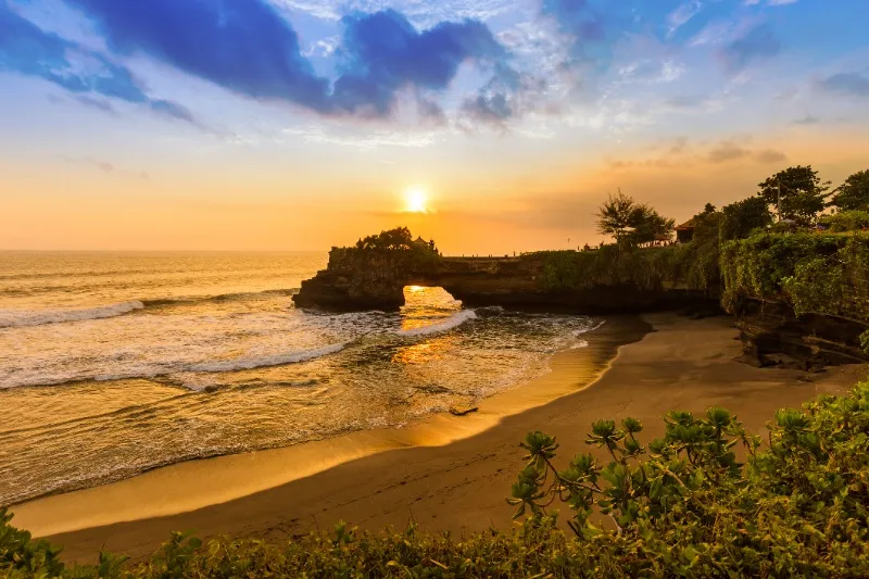 7401 bali couple dining