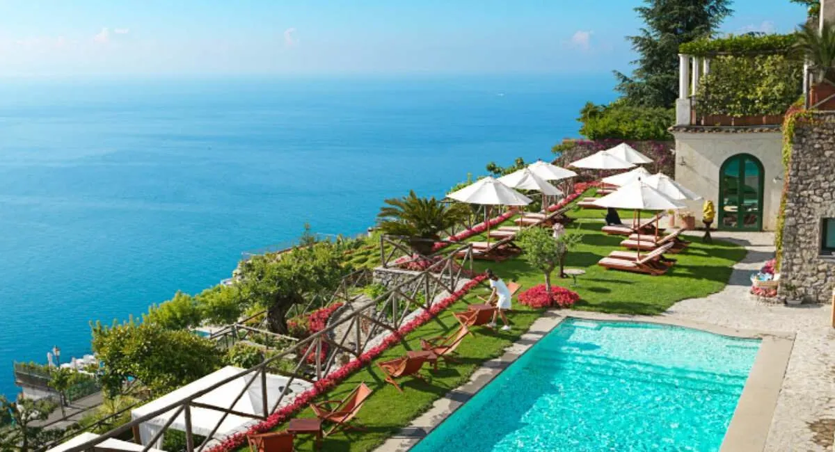 /img/7474-pack-for-honeymoon.webp