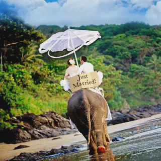 /img/7479-honeymoon-destination-sunset.webp