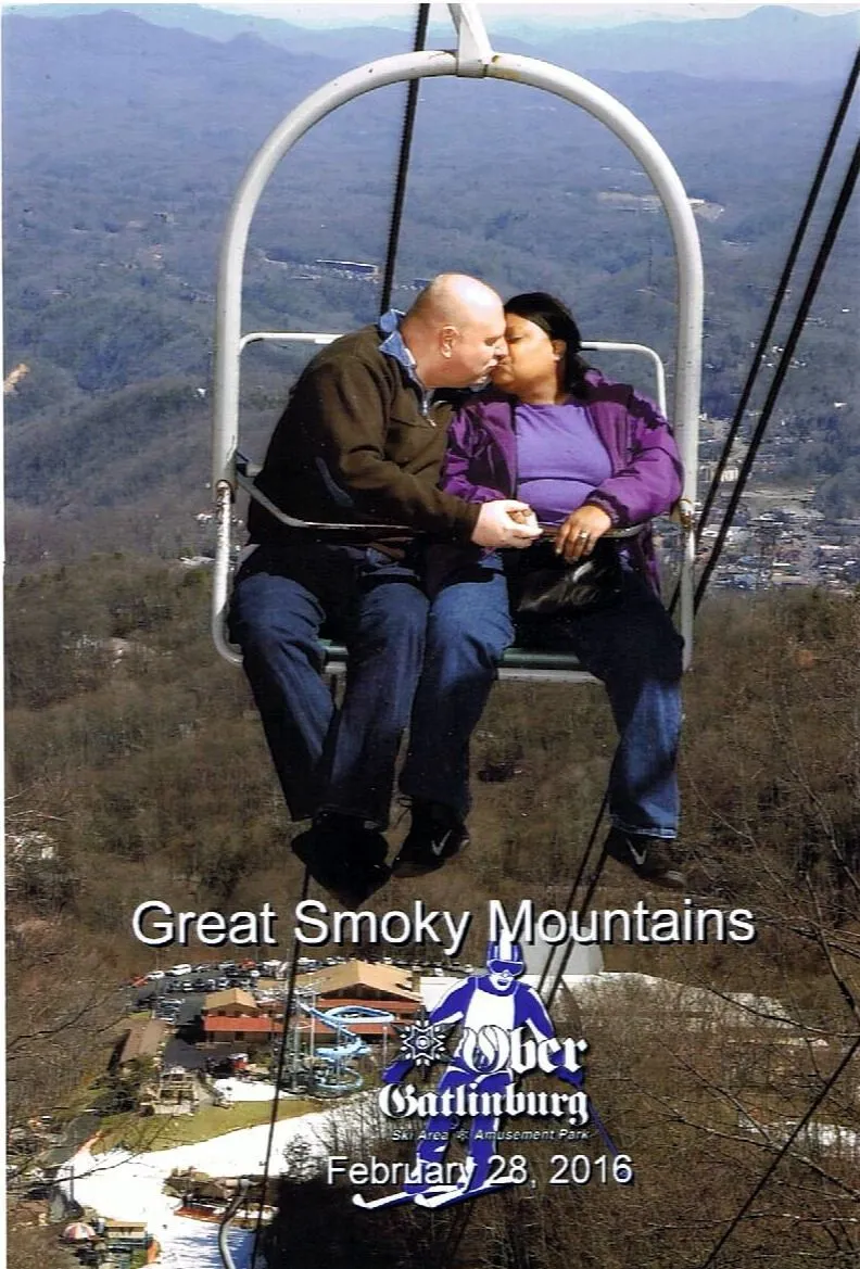 7497 couple in gatlinburg