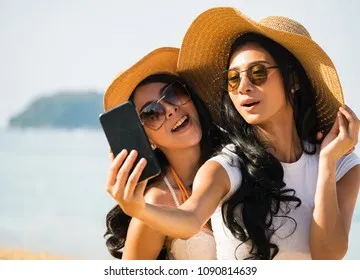 7518 lesbian honeymoon couple