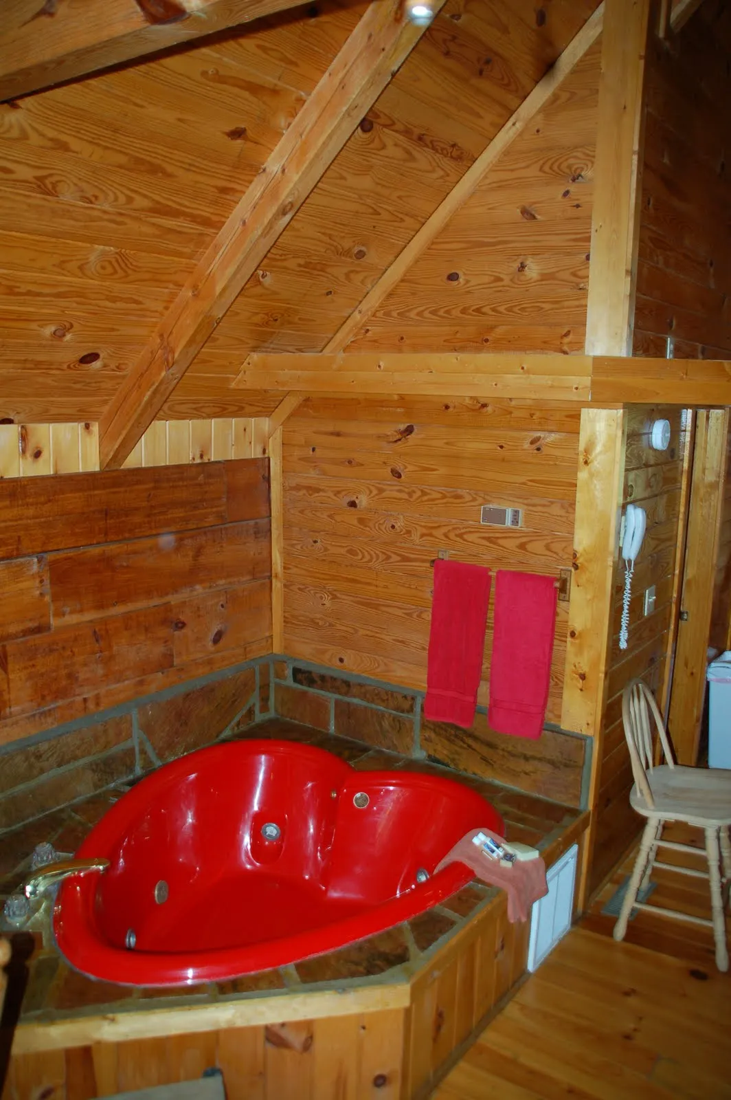 7533 gatlinburg cabin fireplace