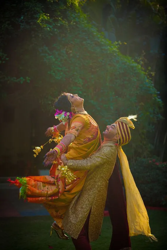 /img/7556-marathi-couple-honeymoon-destination-7.webp