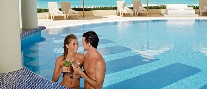 /img/7566-cancun-honeymoon-memories.webp