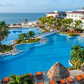 7566 couple cancun dinner