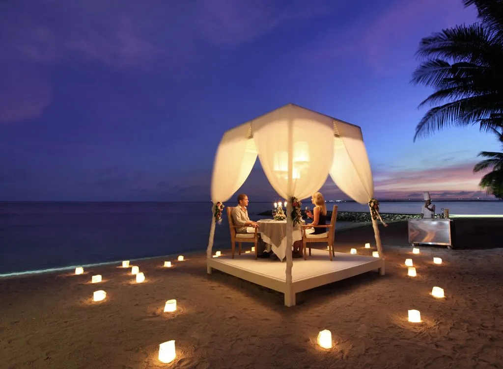 7578 romantic dinner