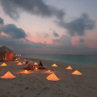 /img/7589-maldives-honeymoon-packing.webp
