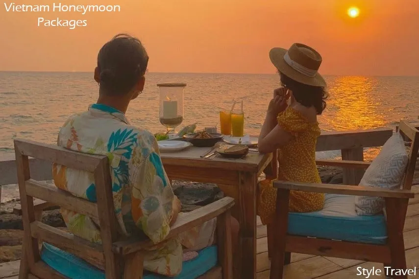 7603 honeymoon couple beach