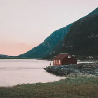 /img/7610-lofoten-island-honeymoon.webp