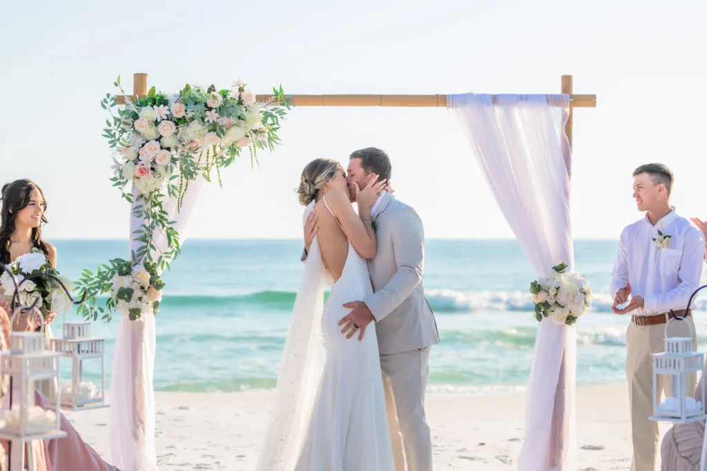 7611 destin honeymoon suite