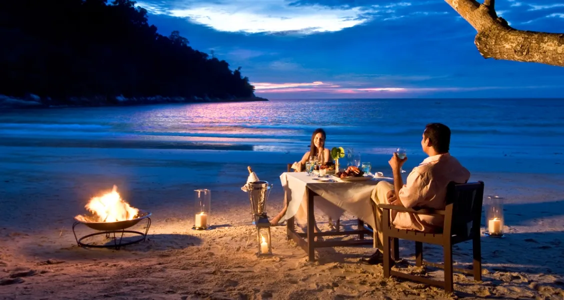 7659 romantic honeymoon places couple activities