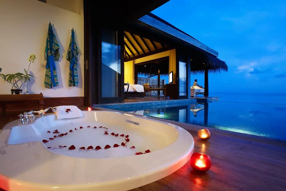 7662 maldives honeymoon aerial