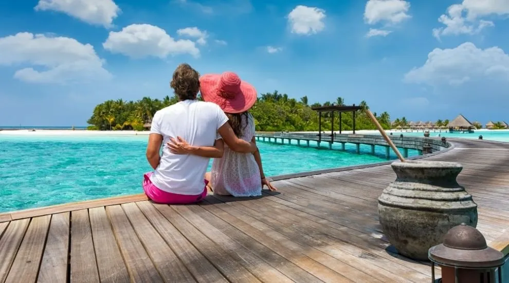 7662 maldives overwater bungalow