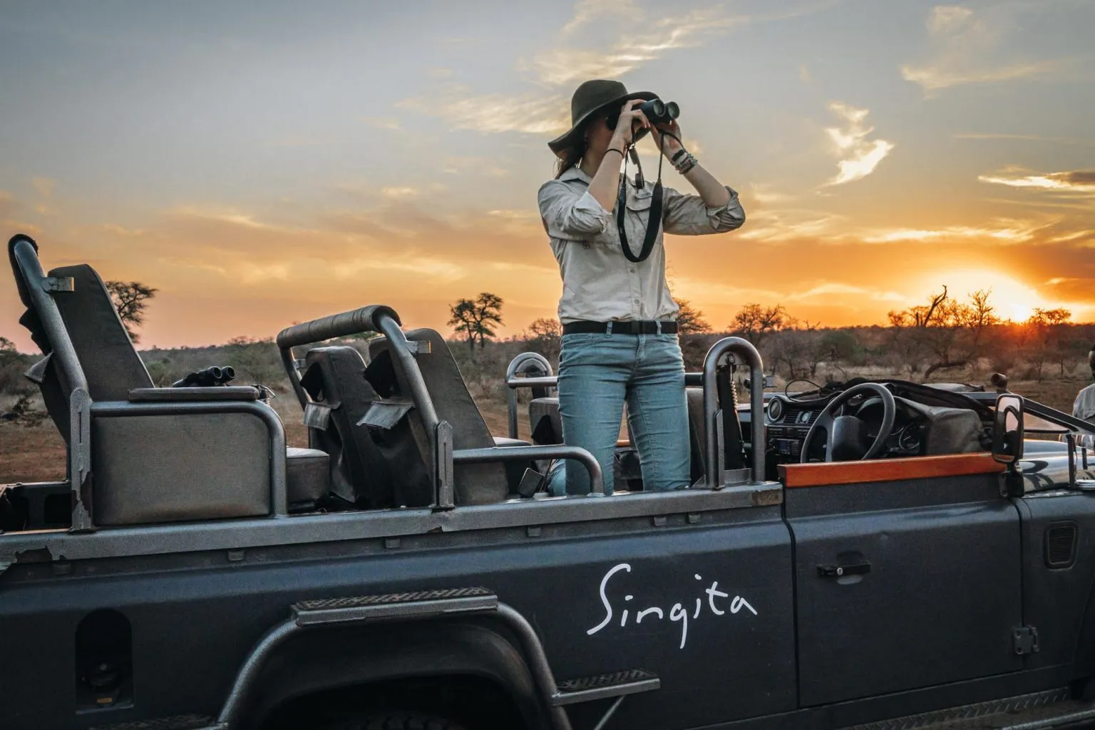 7672 romantic safari
