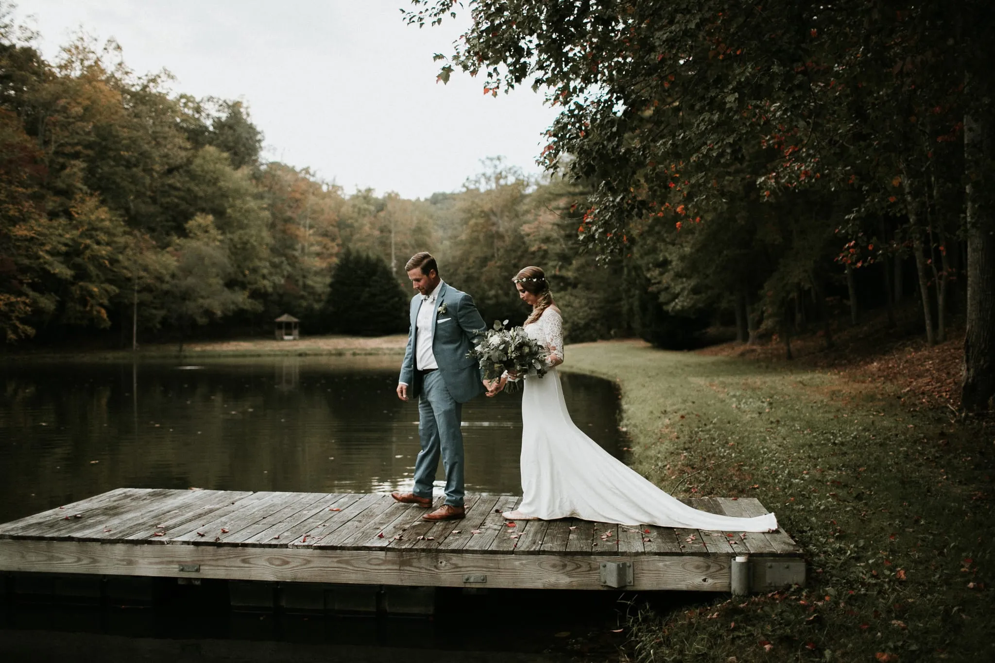 /img/7696-asheville-honeymoon-couple.webp