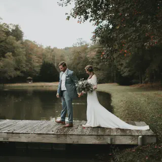 /img/7696-asheville-honeymoon-couple.webp